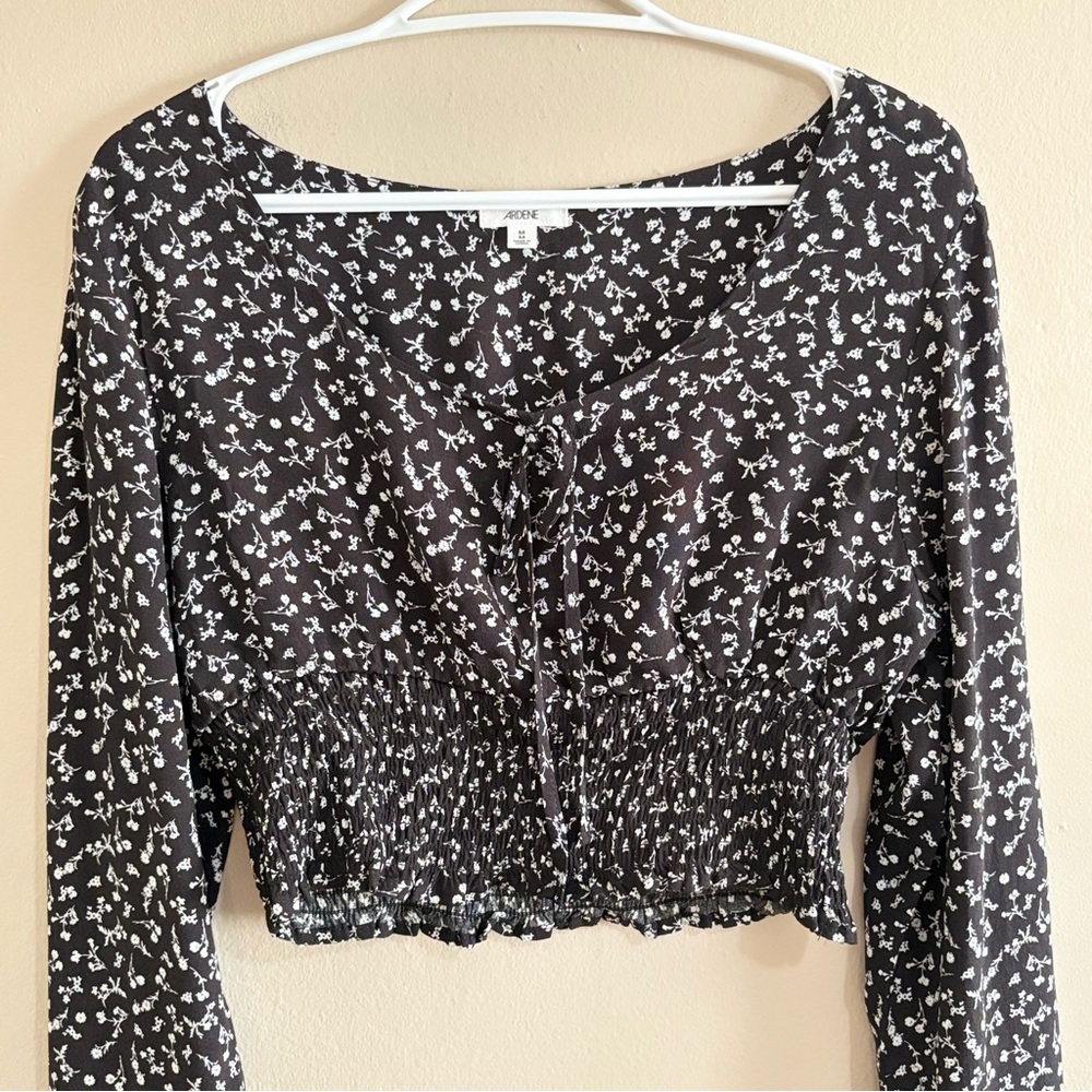 SZ M Ardene Black and White Floral Blouse